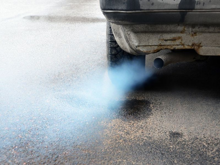 Why Is My Car Burning Oil? [Symptoms, Causes, Solutions] – Engineerine